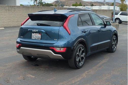 Mineral Blue 2023 Kia Niro EX Touring