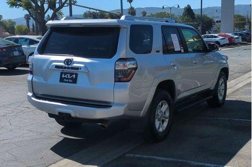 Classic Silver Metallic 2016 Toyota 4Runner SR5 Premium