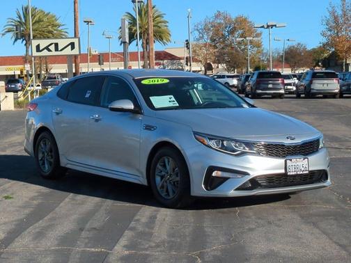 2019 Kia Optima LX