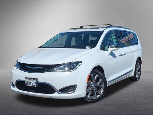 Bright White Clearcoat 2020 Chrysler Pacifica Limited