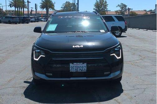 Aurora Black Pearl 2023 Kia Niro SX Touring
