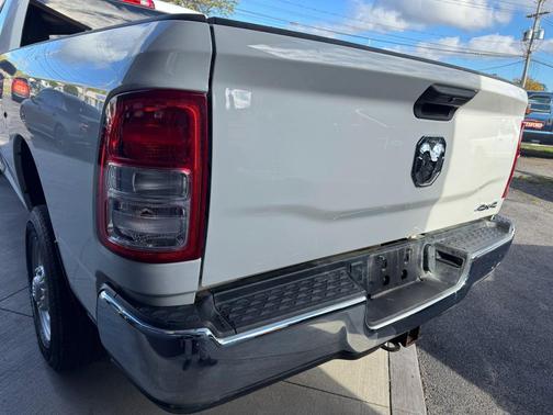 2022 RAM 2500 Tradesman Crew Cab 4x4 8' Box