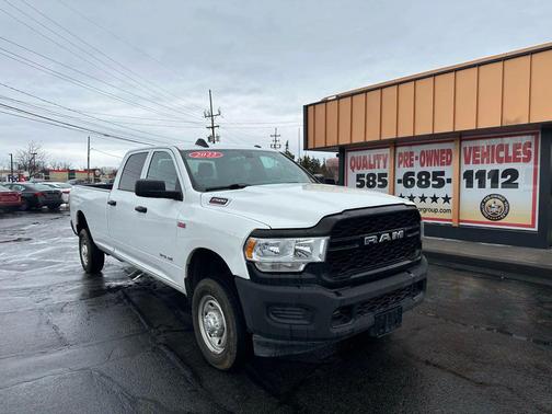2022 RAM 2500 Tradesman Crew Cab 4x4 8' Box