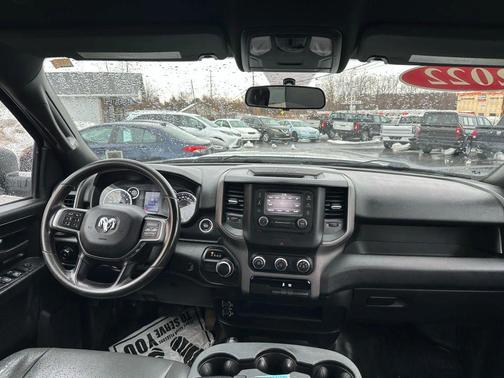 2022 RAM 2500 Tradesman Crew Cab 4x4 8' Box