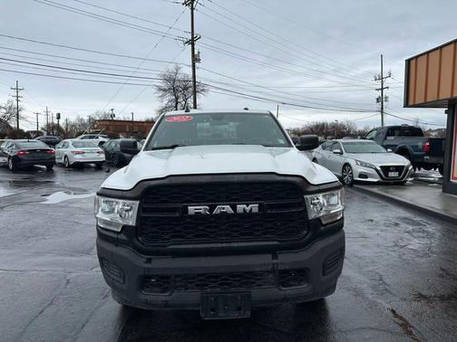 2022 RAM 2500 Tradesman Crew Cab 4x4 8' Box