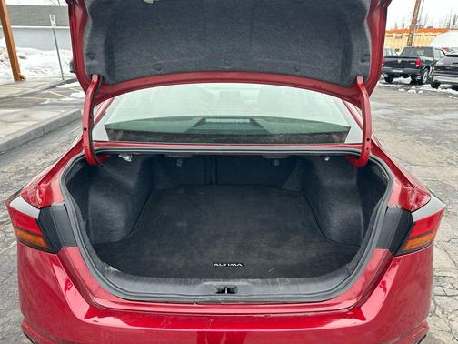 2024 Nissan Altima SR FWD