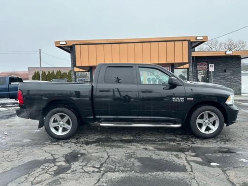 2017 RAM 1500 Express