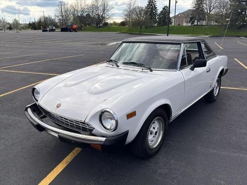 1973 FIAT Spider 2000 Base