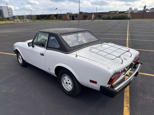 1973 FIAT Spider 2000 Base