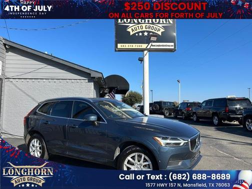 Gray 2018 Volvo XC60 T5 Momentum