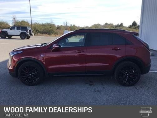 Photo 2 of 32 of 2021 Cadillac XT4 Sport