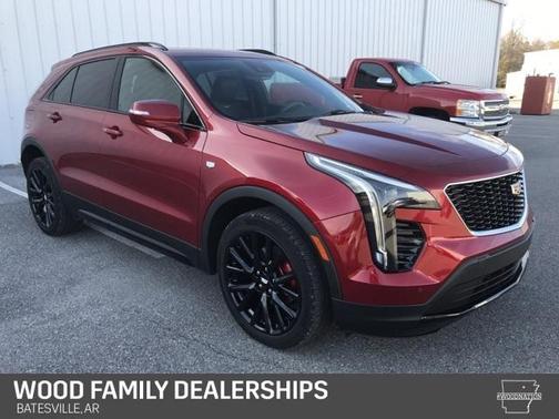 Photo 3 of 32 of 2021 Cadillac XT4 Sport