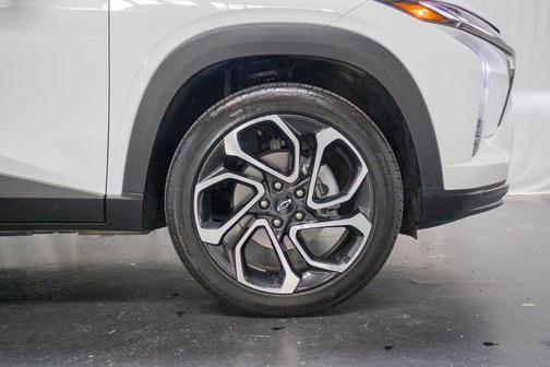 Summit White 2024 Chevrolet Trax FWD 2RS