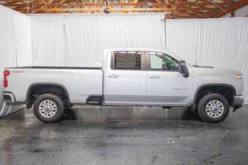 Silver Ice Metallic 2022 Chevrolet Silverado 2500 LT