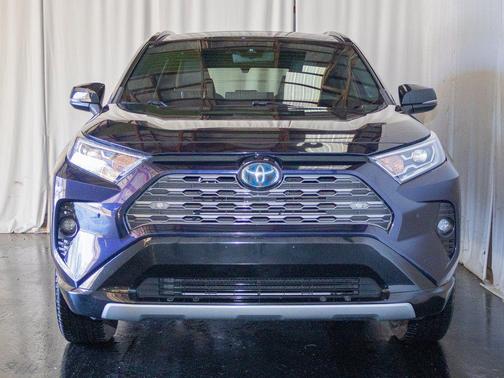 2021 Toyota RAV4 Hybrid SE