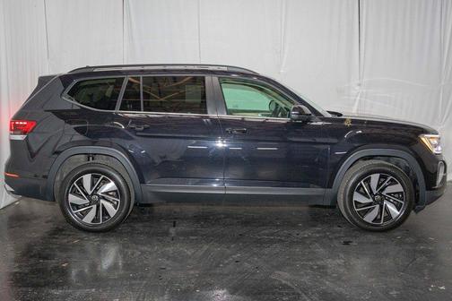 2025 Volkswagen Atlas 2.0T SE w/Technology 4MOTION