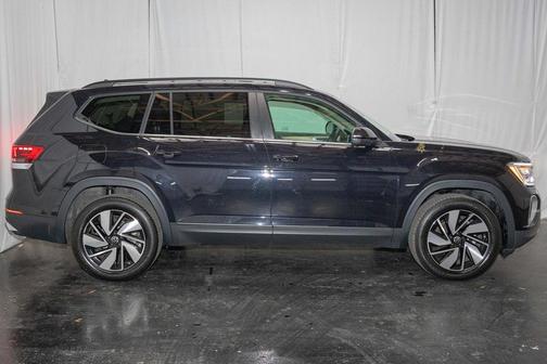 2025 Volkswagen Atlas 2.0T SE w/Technology 4MOTION