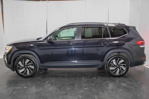 2025 Volkswagen Atlas 2.0T SE w/Technology 4MOTION