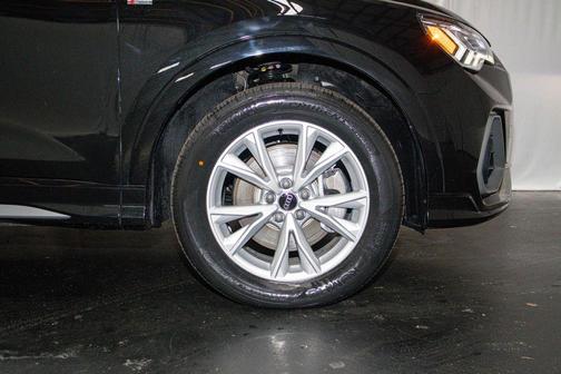 2023 Audi Q3 45 S line Premium Plus