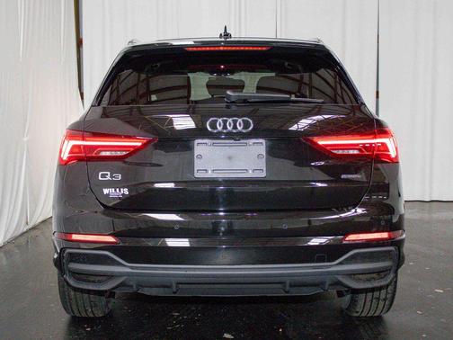 2023 Audi Q3 45 S line Premium Plus