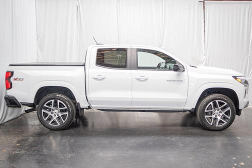 Summit White 2024 Chevrolet Colorado Z71