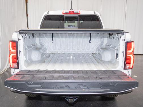 Summit White 2023 Chevrolet Colorado Z71