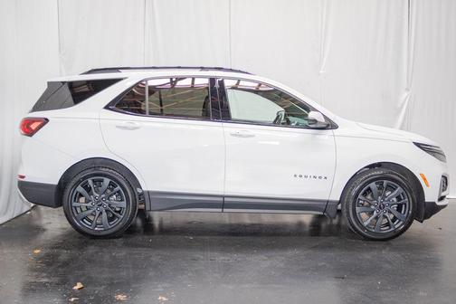 2022 Chevrolet Equinox FWD RS
