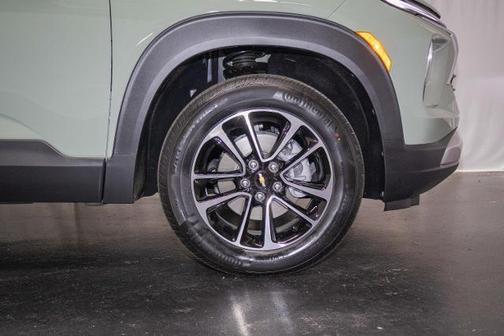 Cacti Green 2026 Chevrolet Trailblazer LT