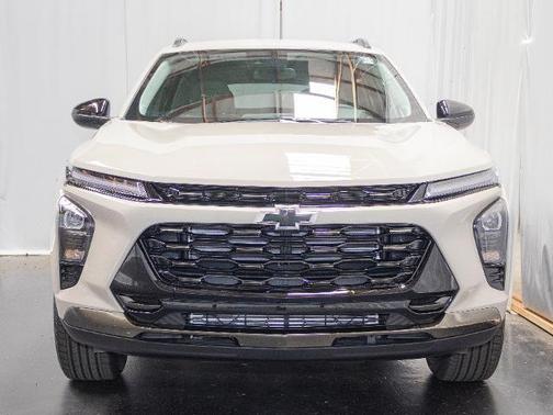 White Sands 2026 Chevrolet Trax FWD ACTIV
