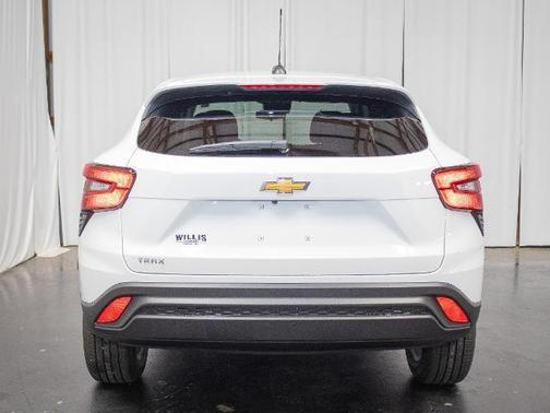 Summit White 2026 Chevrolet Trax LS