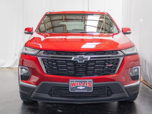 Radiant Red Tintcoat 2023 Chevrolet Traverse RS