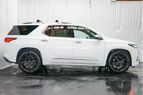 2022 Chevrolet Traverse Premier