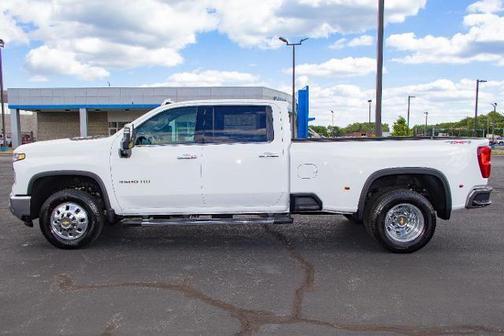Summit White 2026 Chevrolet Silverado 3500 LTZ