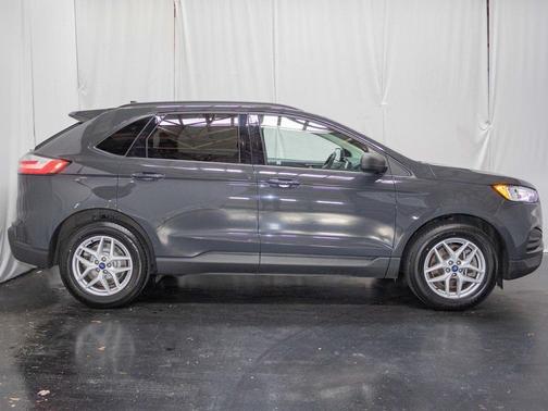 2021 Ford Edge SE
