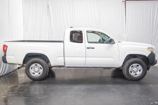 White 2022 Toyota Tacoma SR