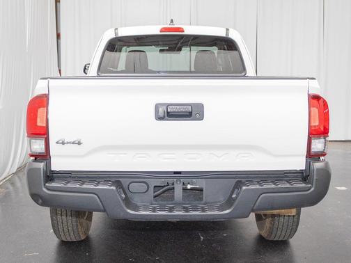White 2022 Toyota Tacoma SR