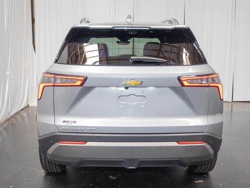 Sterling Gray Metallic 2025 Chevrolet Equinox 1LT