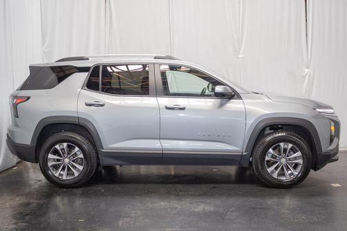 Sterling Gray Metallic 2025 Chevrolet Equinox 1LT