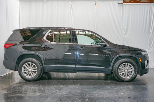 2022 Chevrolet Traverse LT Leather