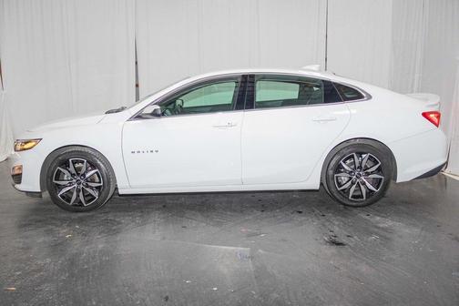 2022 Chevrolet Malibu FWD RS