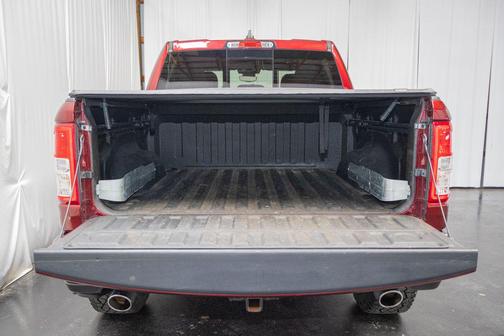 Delmonico Red Pearlcoat 2022 RAM 1500 Big Horn/Lone Star