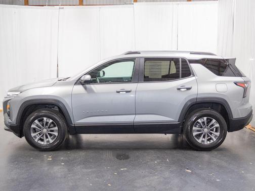 Sterling Gray Metallic 2025 Chevrolet Equinox 1LT