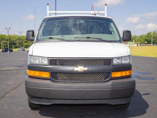 Summit White 2022 Chevrolet Express 2500 Work Van
