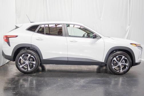 2025 Chevrolet Trax FWD 1RS