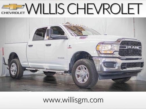 2022 RAM 2500 Tradesman Crew Cab 4x4 6'4' Box