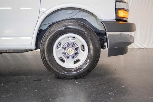 2025 Chevrolet Express 2500 RWD 2500 Regular Wheelbase WT