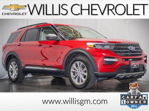 Rapid Red Metallic Tinted Clearcoat 2023 Ford Explorer XLT