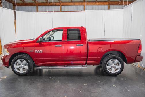 Deep Cherry Red Crystal Pearlcoat 2014 RAM 1500 Tradesman/Express