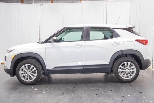 Summit White 2023 Chevrolet Trailblazer LS