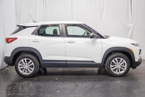 Summit White 2023 Chevrolet Trailblazer LS